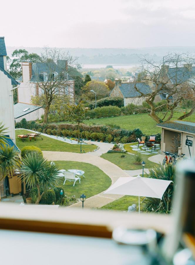 Hotel Les Agapanthes Ploubazlanec Bagian luar foto