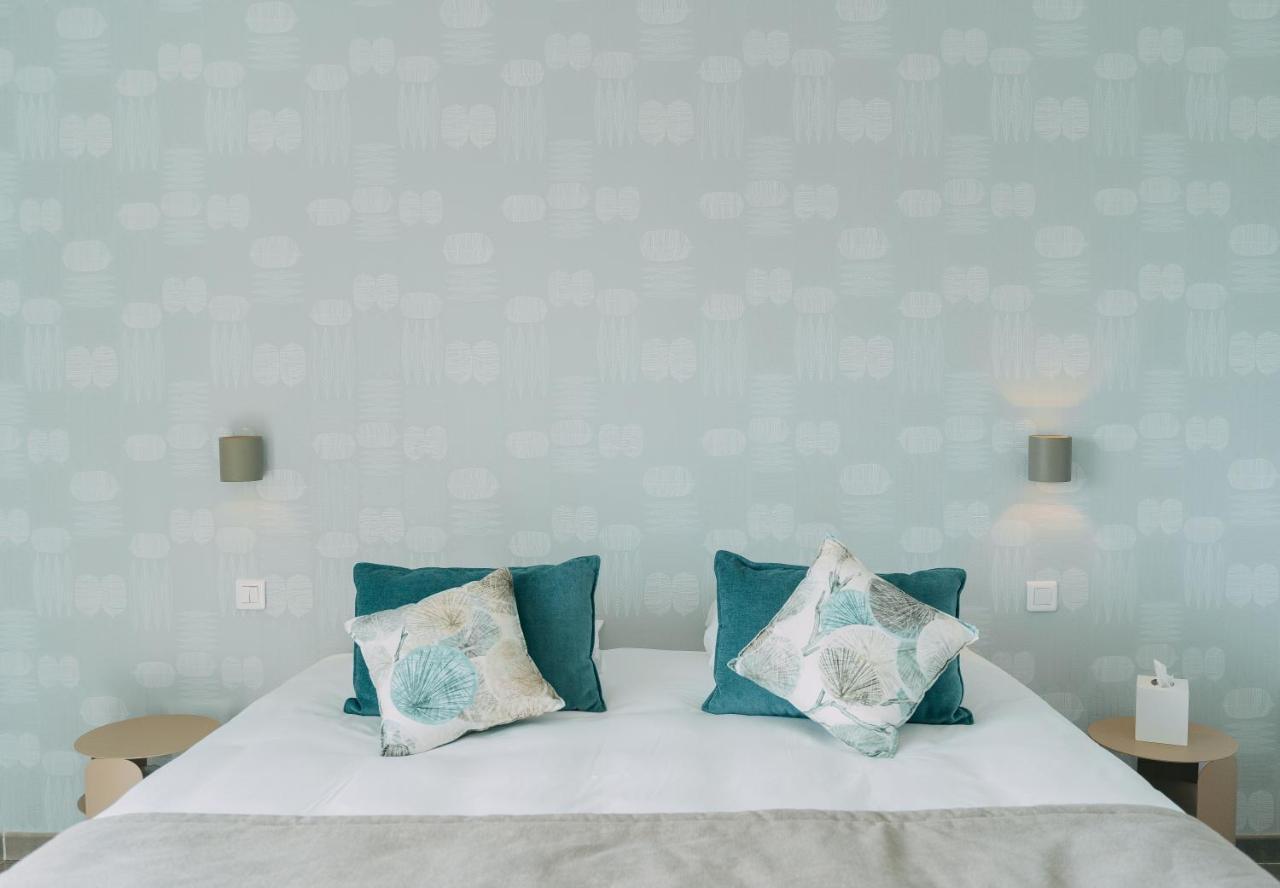 Hotel Les Agapanthes Ploubazlanec Bagian luar foto