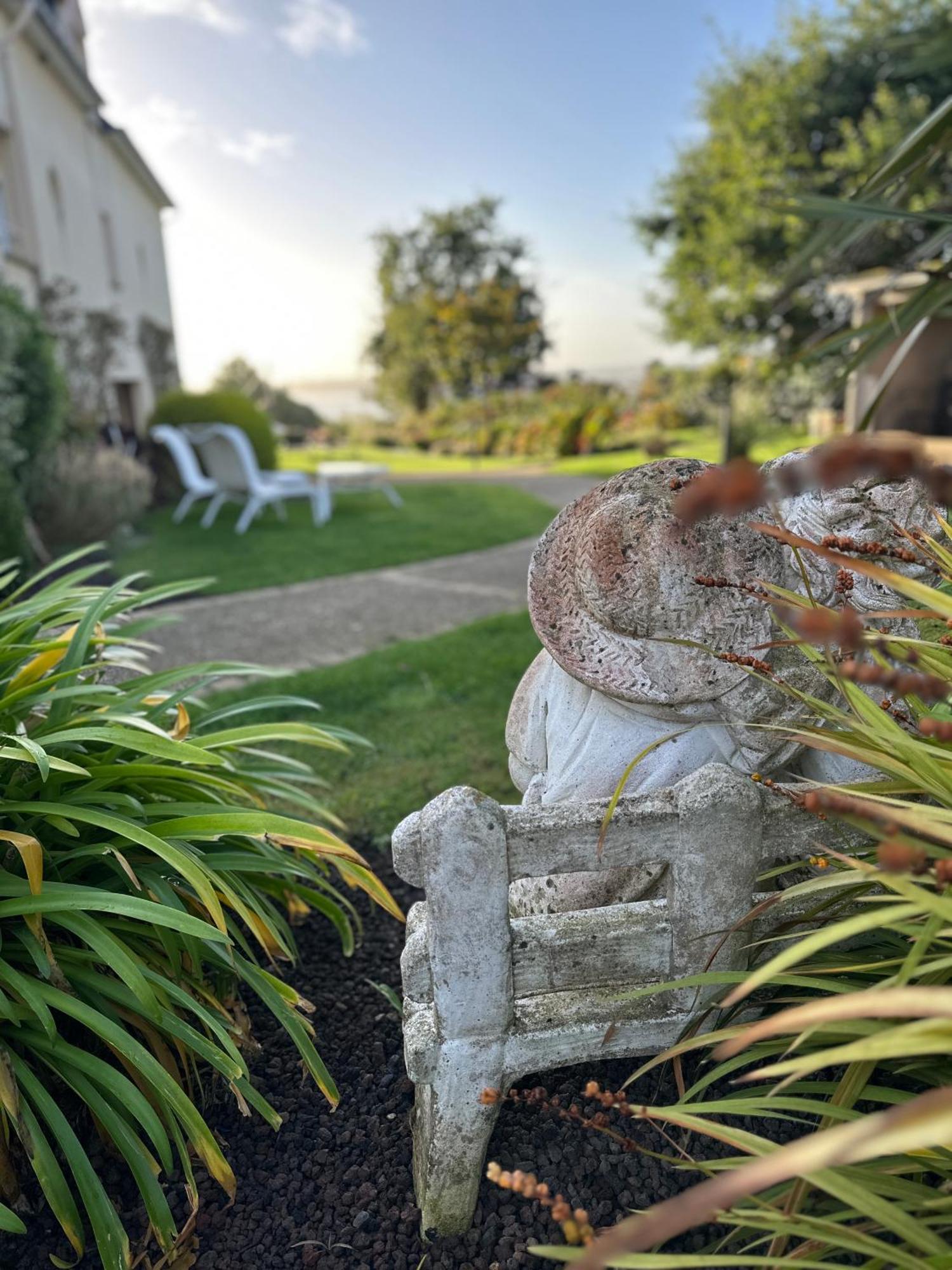 Hotel Les Agapanthes Ploubazlanec Bagian luar foto