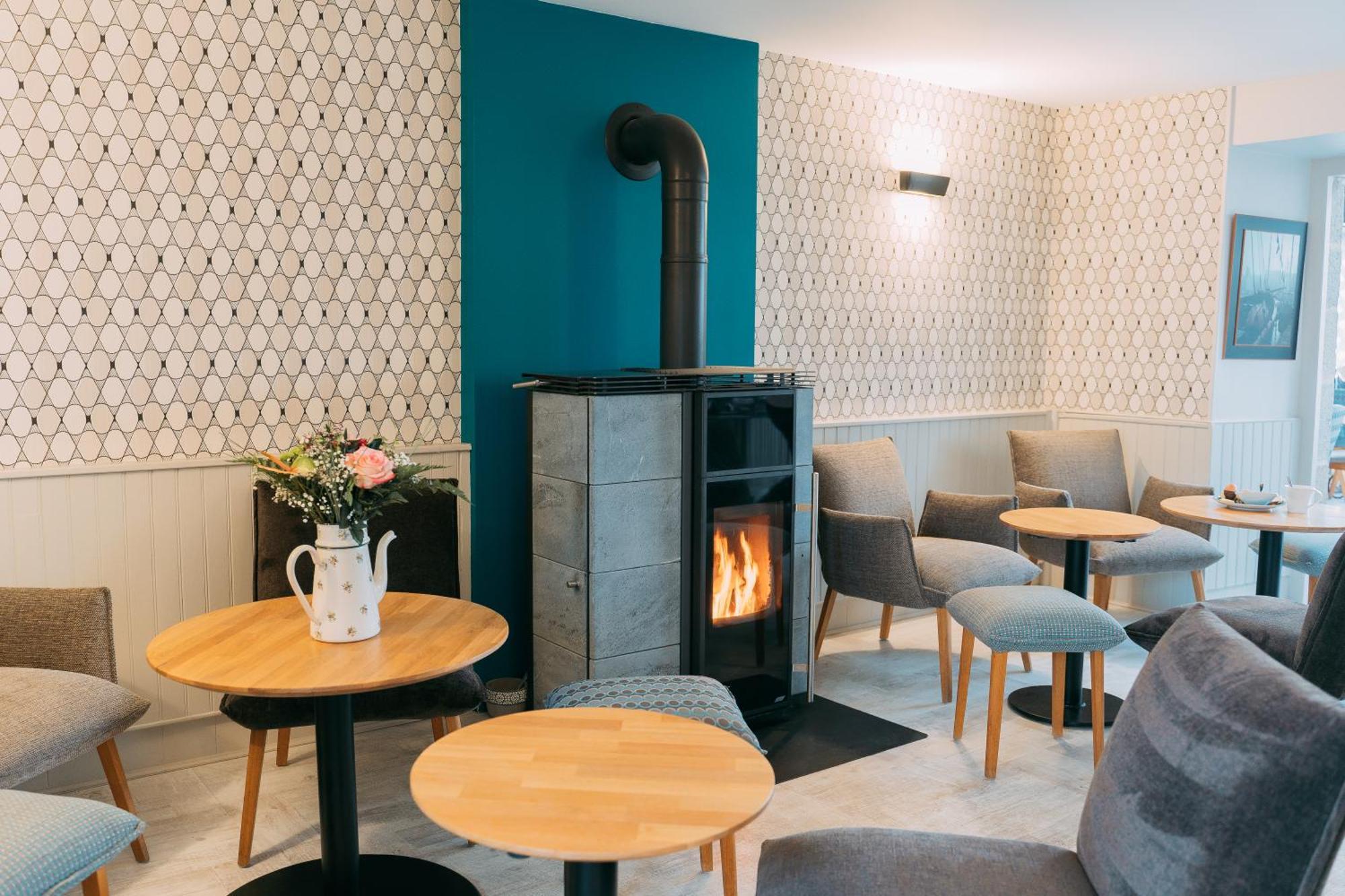 Hotel Les Agapanthes Ploubazlanec Bagian luar foto