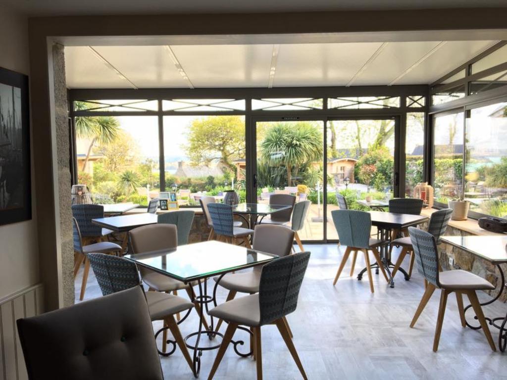 Hotel Les Agapanthes Ploubazlanec Bagian luar foto