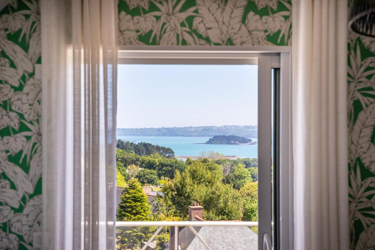 Hotel Les Agapanthes Ploubazlanec Bagian luar foto